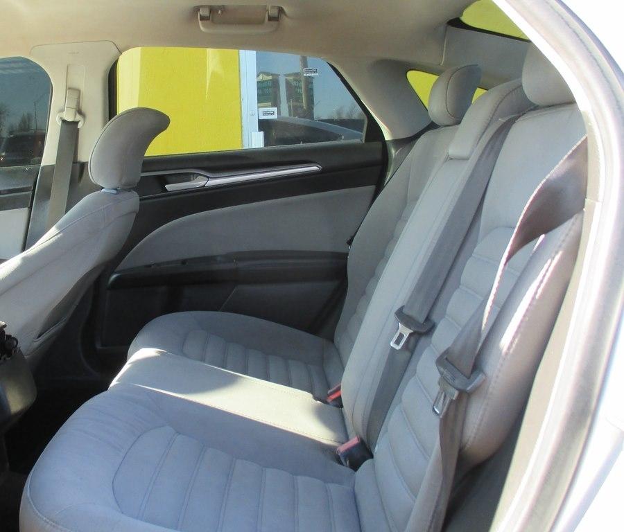 Ford Fusion 4dr Sdn S FWD 2015