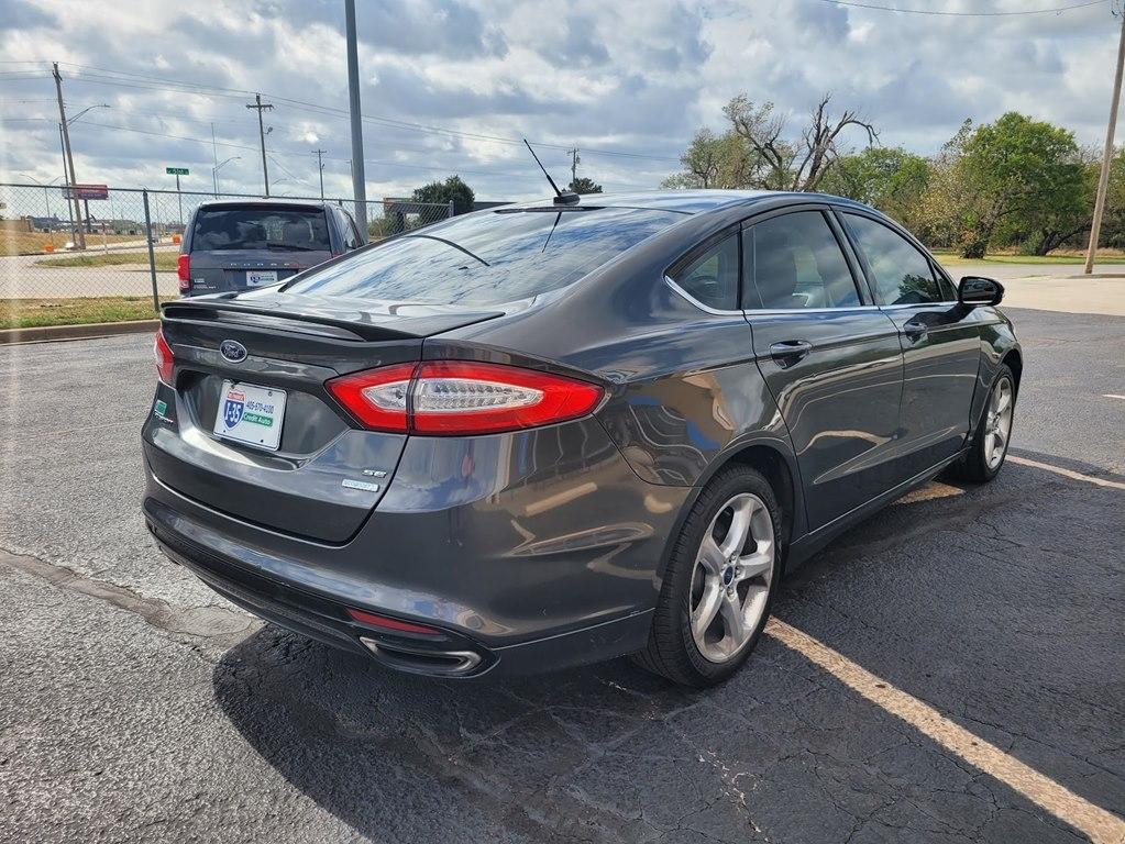 Ford Fusion 4dr Sdn SE FWD 2016