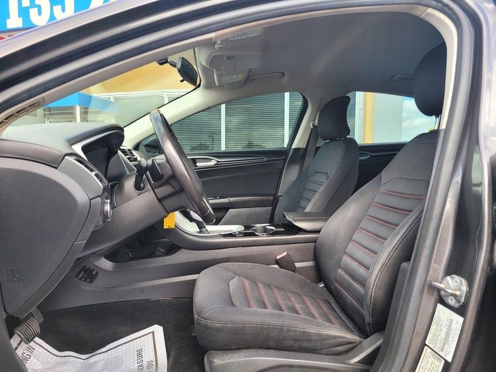 Ford Fusion 4dr Sdn SE FWD 2016