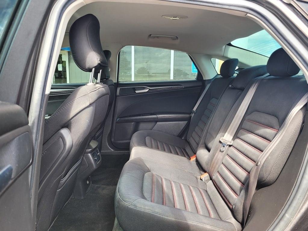 Ford Fusion 4dr Sdn SE FWD 2016