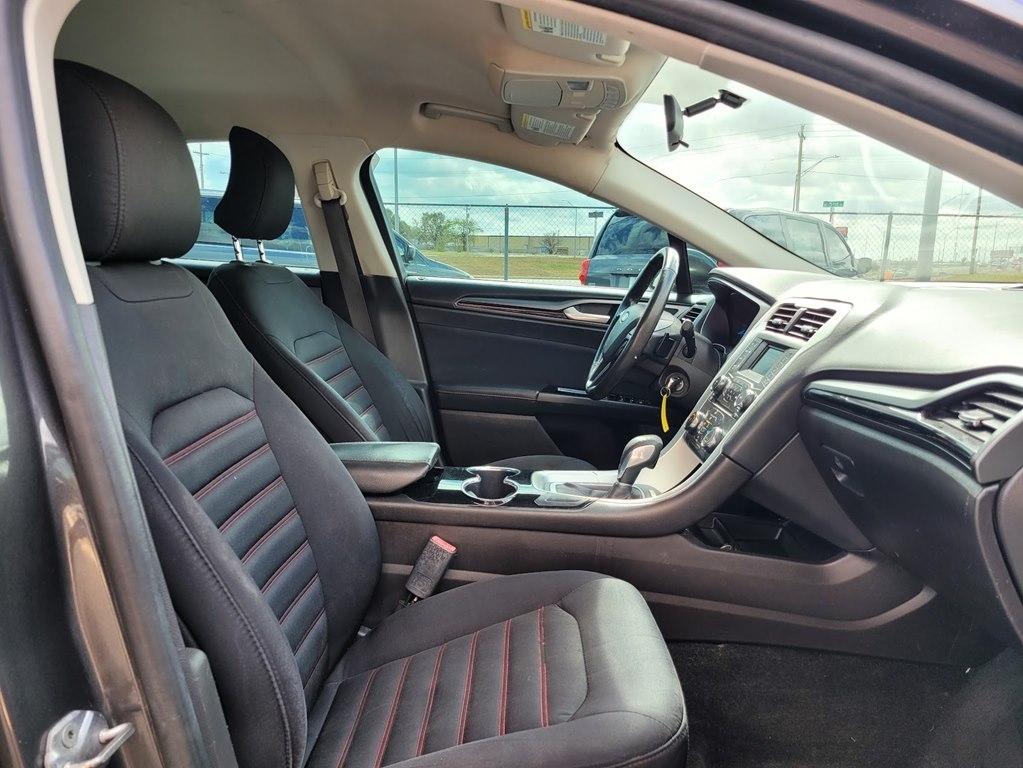 Ford Fusion 4dr Sdn SE FWD 2016