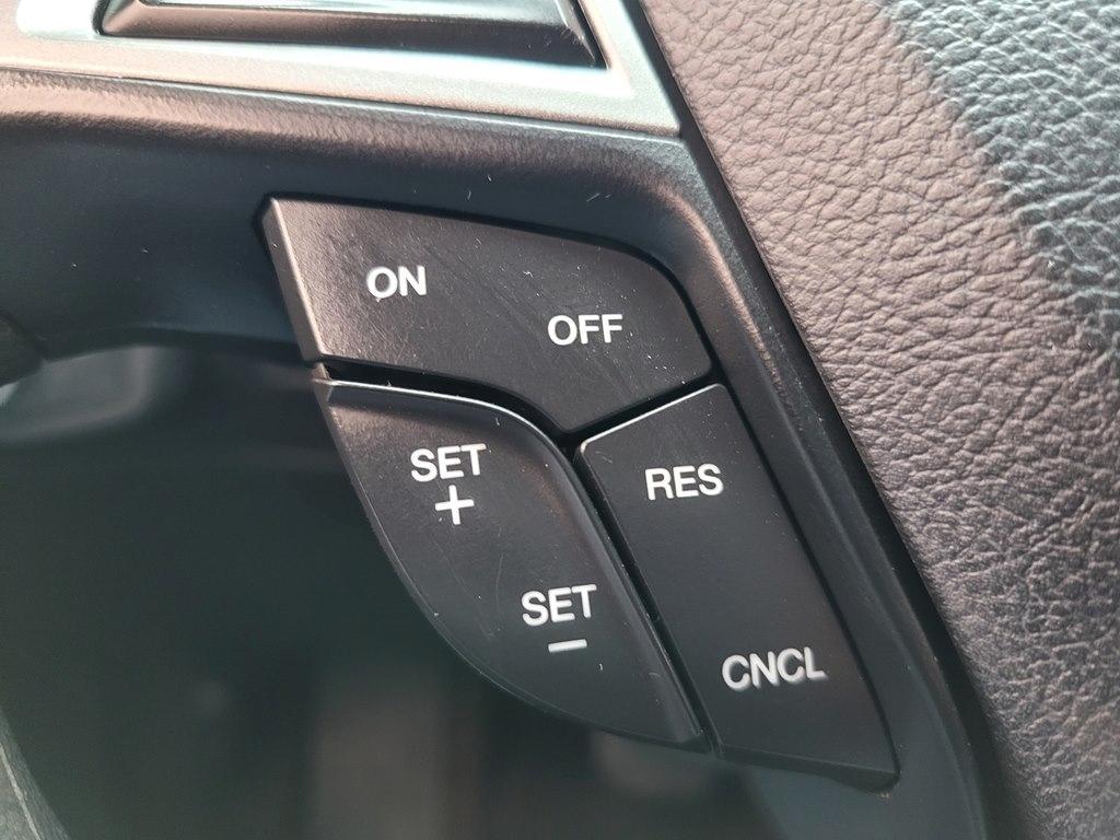Ford Fusion S FWD 2017