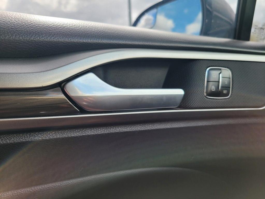 Ford Fusion SE FWD 2017