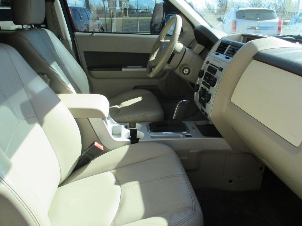 Mercury Mariner FWD 4dr Premier 2011