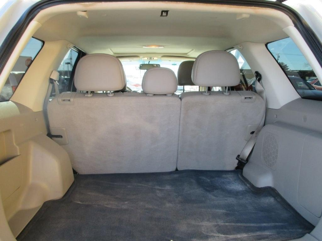 Mercury Mariner FWD 4dr Premier 2011