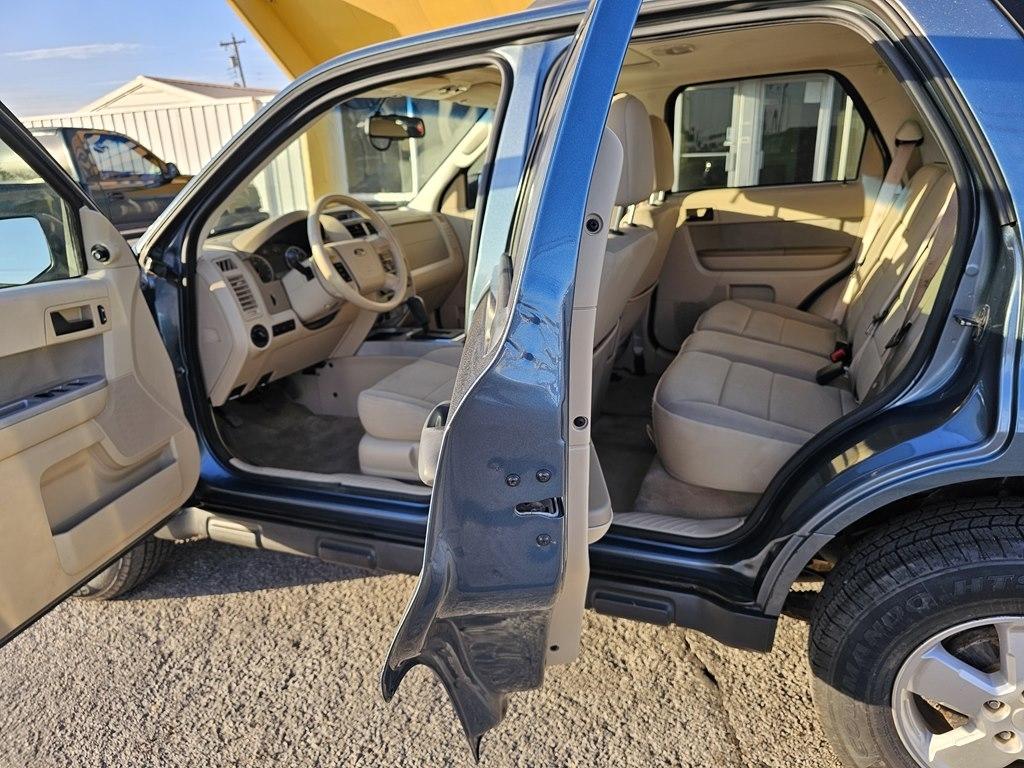 Ford Escape FWD 4dr XLT 2012