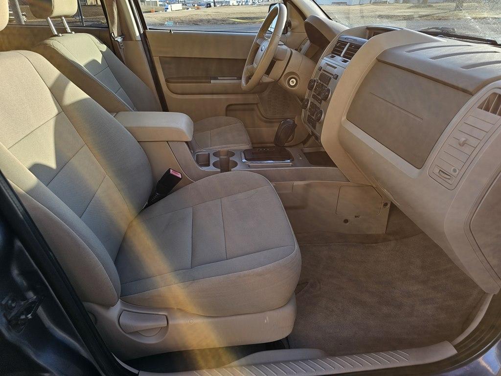 Ford Escape FWD 4dr XLT 2012