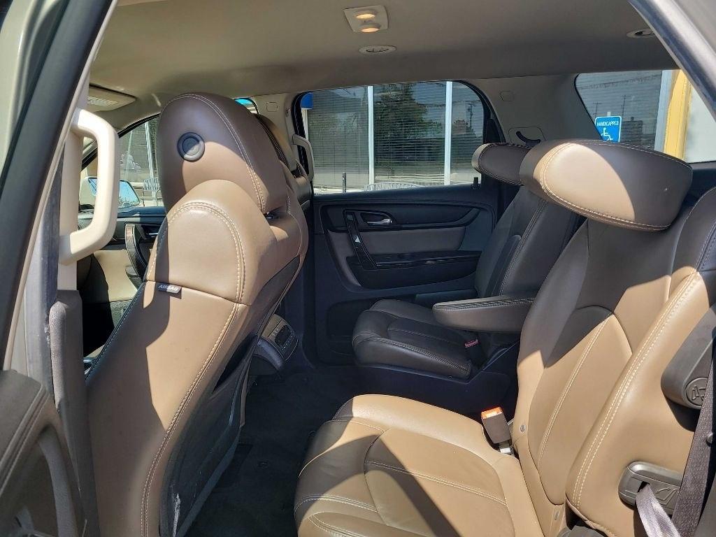 GMC Acadia FWD 4dr SLT w/SLT-1 2015