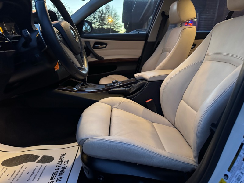 BMW 3-Series 335i 2011