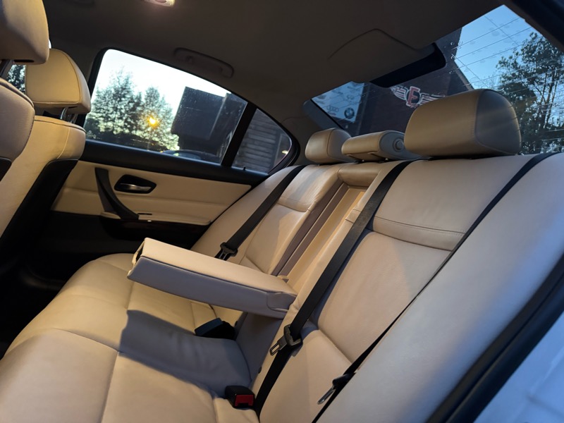 BMW 3-Series 335i 2011