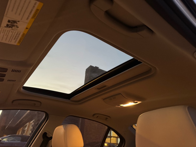 BMW 3-Series 335i 2011