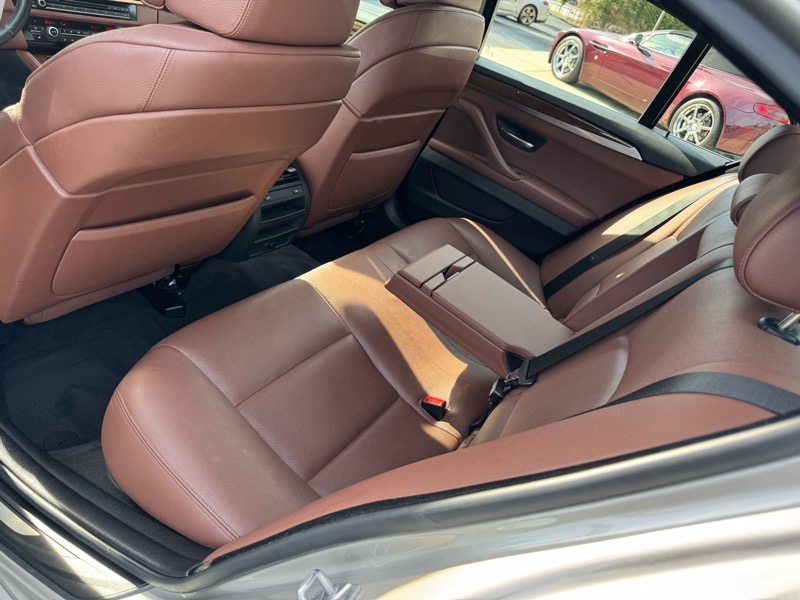 BMW 5-Series 528i 2013