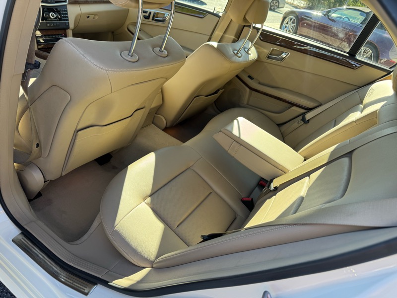 Mercedes-Benz E-Class E350 Sedan 2010