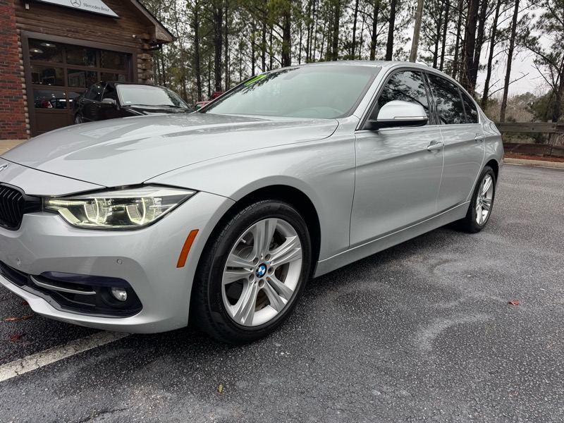 BMW 3-Series 330i Sedan 2017