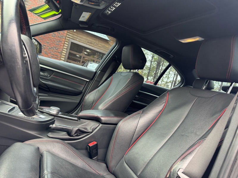 BMW 3-Series 330i Sedan 2017