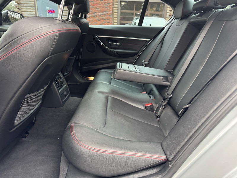 BMW 3-Series 330i Sedan 2017