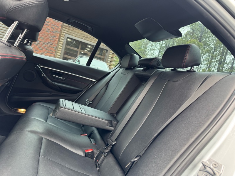 BMW 3-Series 330i Sedan 2017