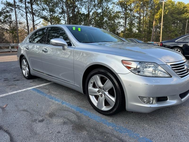 Lexus LS 460 Luxury Sedan 2011