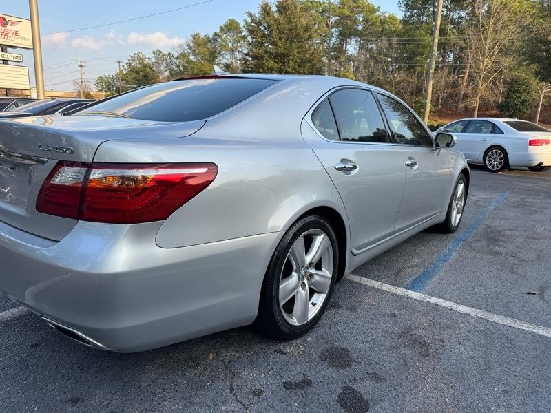 Lexus LS 460 Luxury Sedan 2011