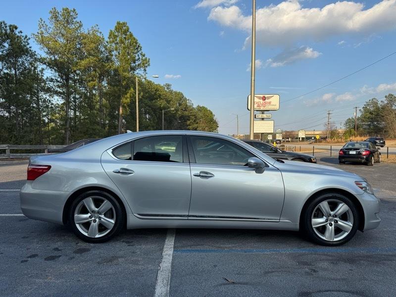 Lexus LS 460 Luxury Sedan 2011