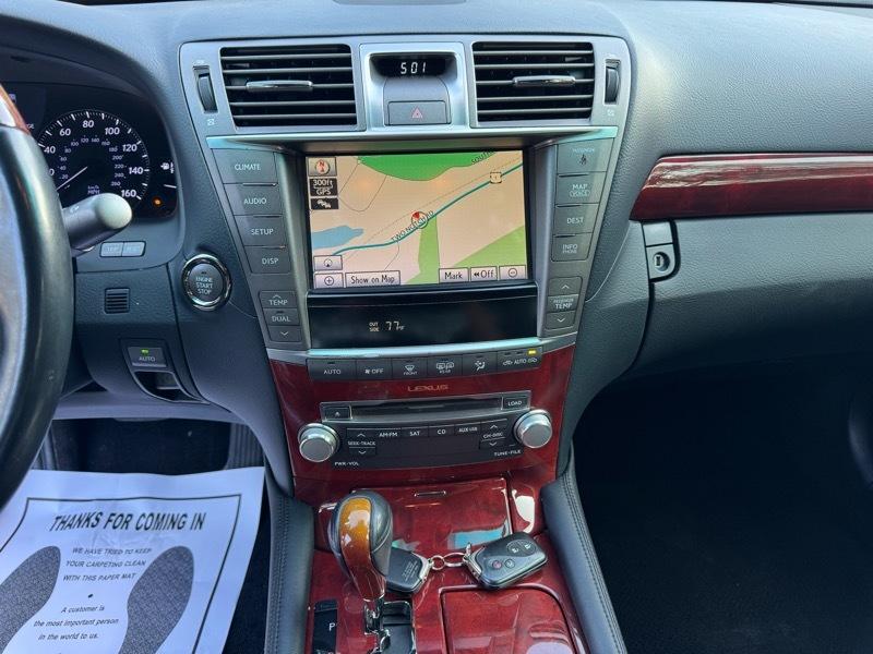 Lexus LS 460 Luxury Sedan 2011