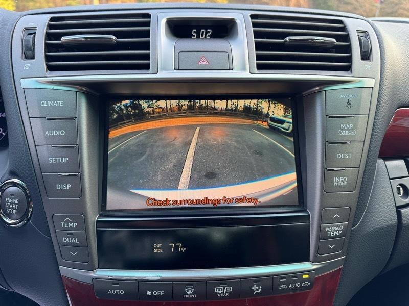 Lexus LS 460 Luxury Sedan 2011