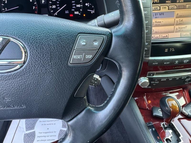 Lexus LS 460 Luxury Sedan 2011