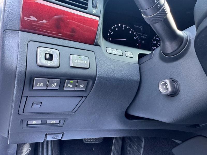 Lexus LS 460 Luxury Sedan 2011