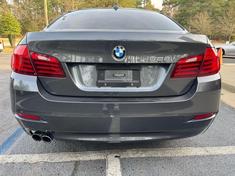 BMW 5-Series 528i 2015