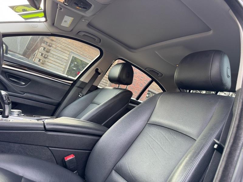 BMW 5-Series 528i 2015