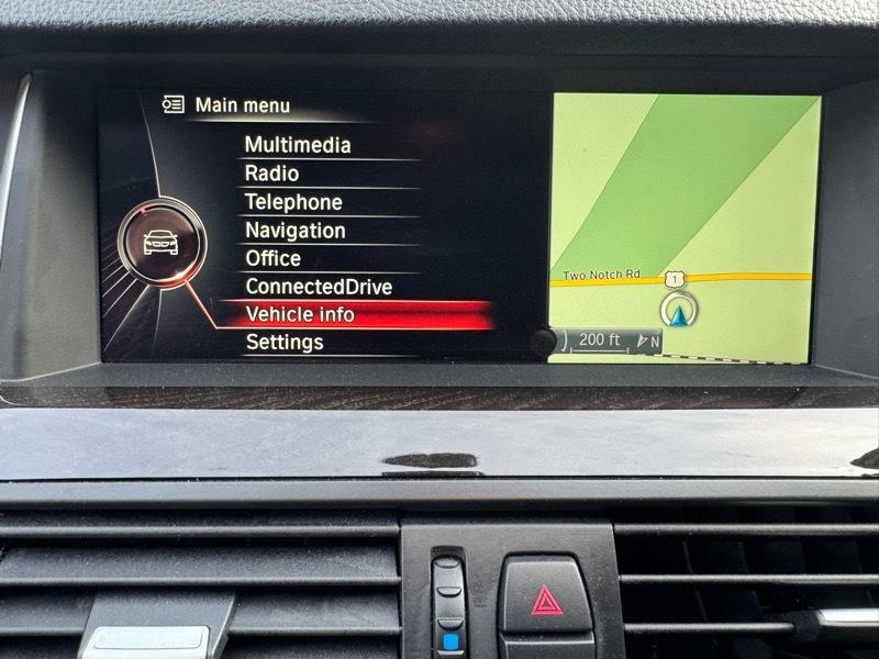 BMW 5-Series 528i 2015