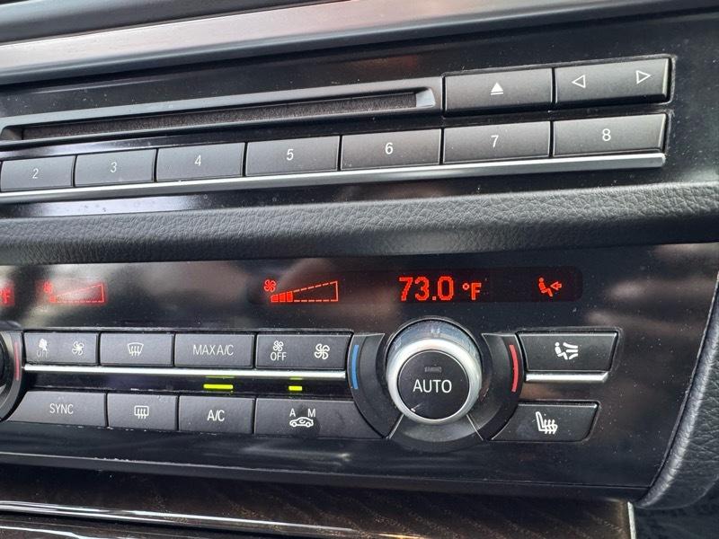 BMW 5-Series 528i 2015