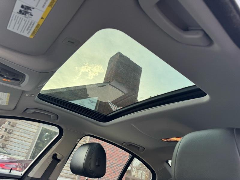 BMW 5-Series 528i 2015