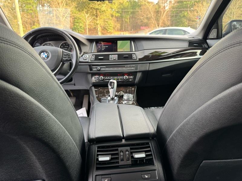 BMW 5-Series 528i 2015