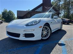 2015 Porsche Panamera 