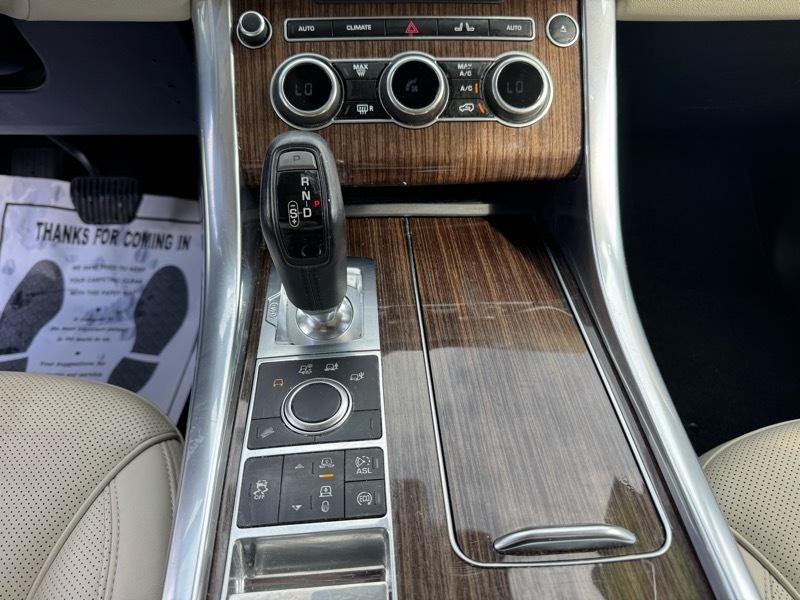 Land Rover Range Rover Sport 3.0L V6 Supercharged SE 2014