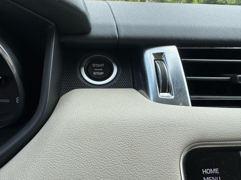 Land Rover Range Rover Sport 3.0L V6 Supercharged SE 2014