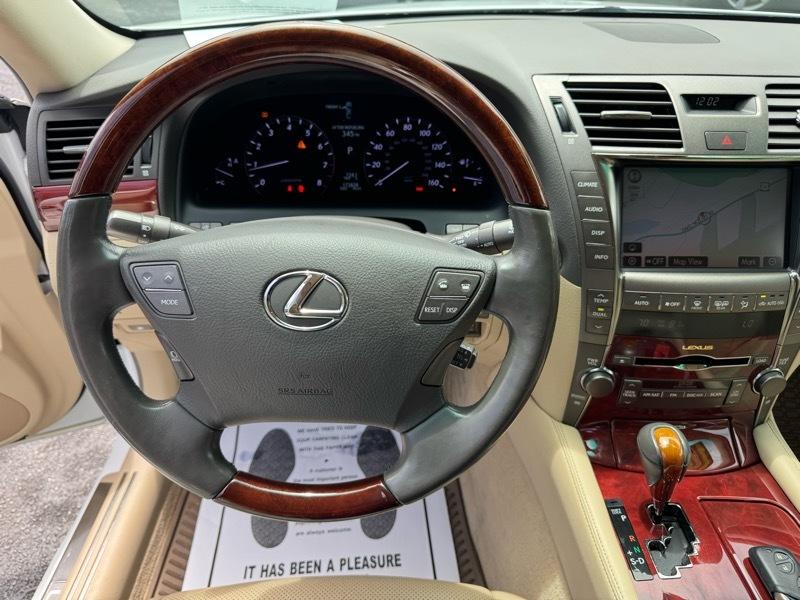 Lexus LS 460 Luxury Sedan 2007