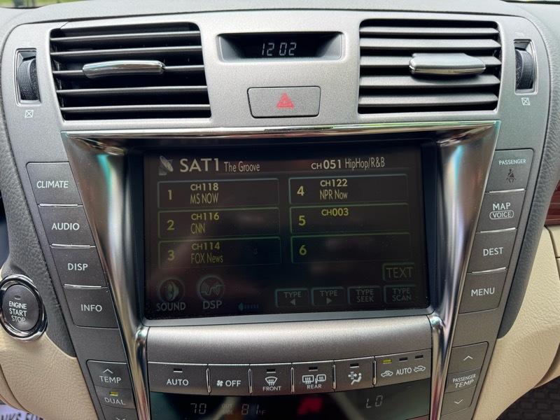Lexus LS 460 Luxury Sedan 2007