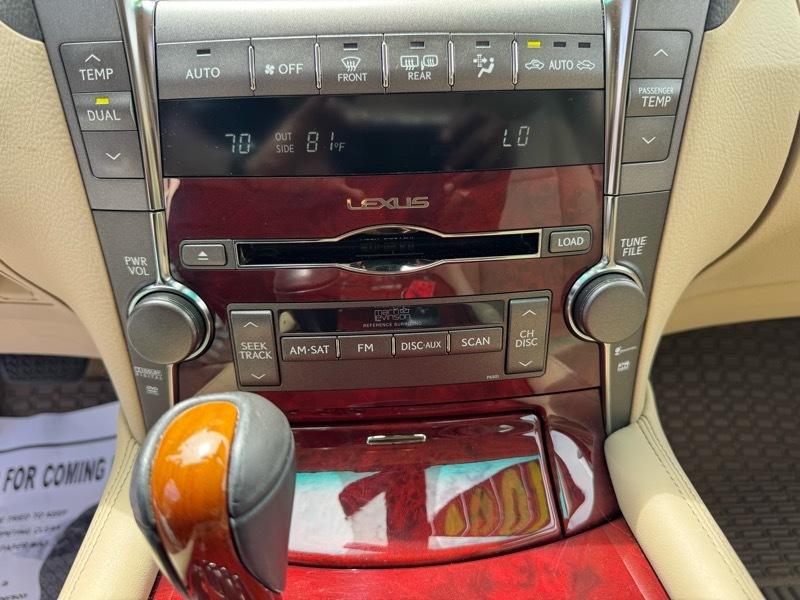Lexus LS 460 Luxury Sedan 2007
