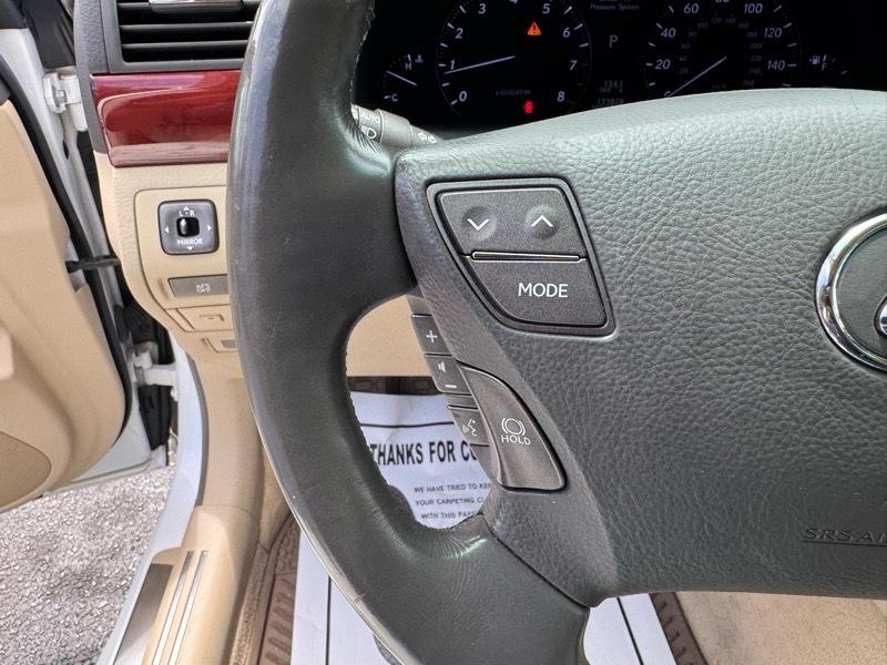Lexus LS 460 Luxury Sedan 2007