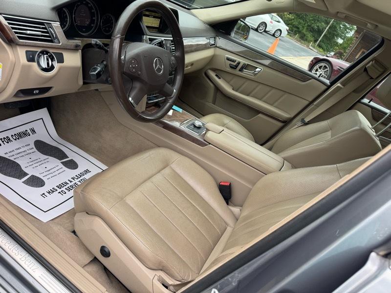 Mercedes-Benz E-Class E550 Sedan 4MATIC 2011