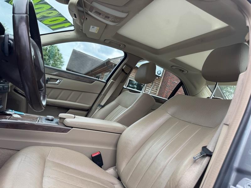 Mercedes-Benz E-Class E550 Sedan 4MATIC 2011