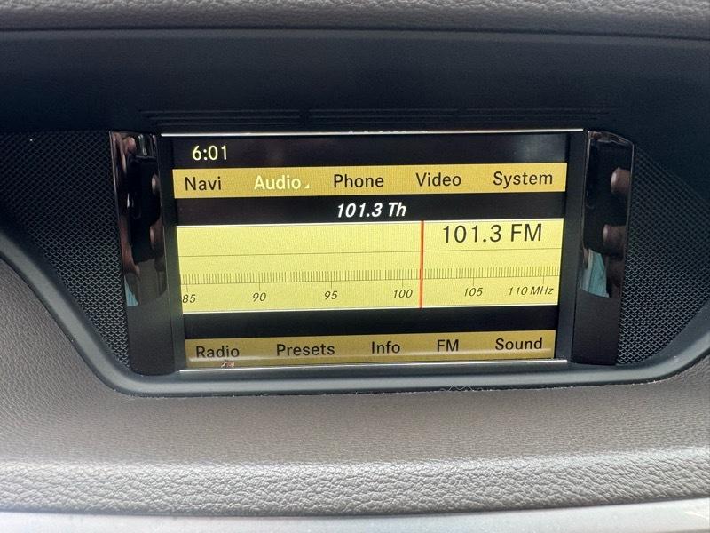 Mercedes-Benz E-Class E550 Sedan 4MATIC 2011