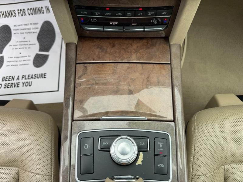 Mercedes-Benz E-Class E550 Sedan 4MATIC 2011