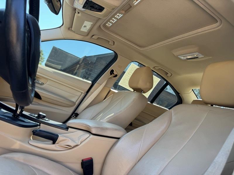 BMW 3-Series 320i xDrive 2014