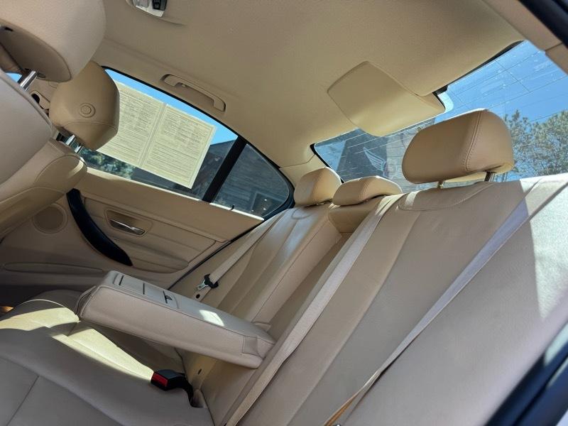 BMW 3-Series 320i xDrive 2014