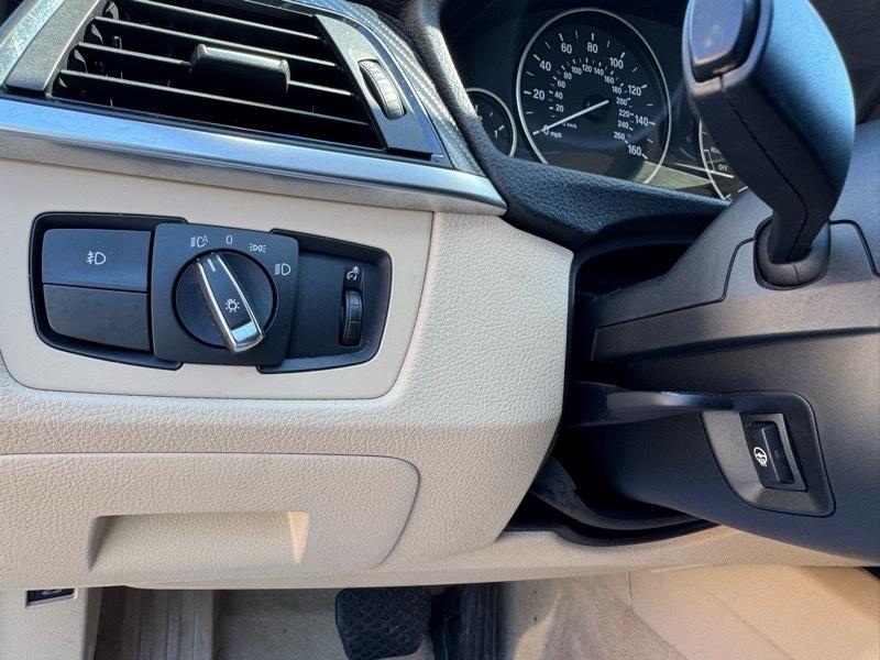 BMW 3-Series 320i xDrive 2014