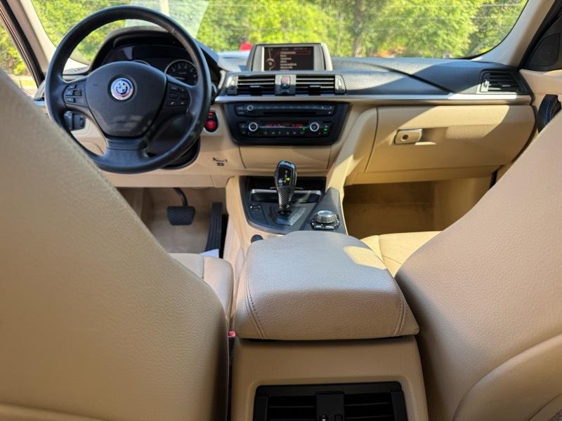 BMW 3-Series 320i xDrive 2014