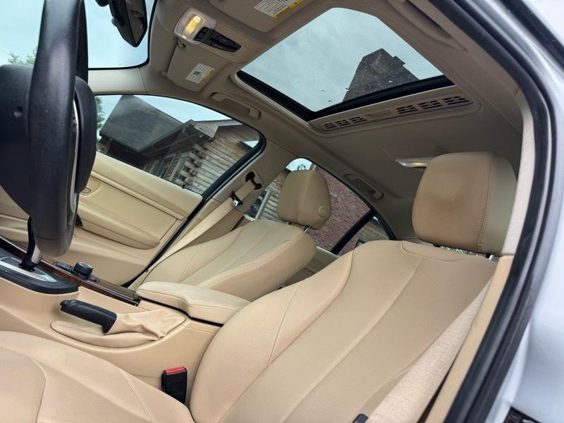 BMW 3-Series 328i Sedan 2015